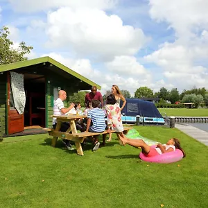https://camping-recreatiepark-aalsmeer.ihotelsrotterdam.com